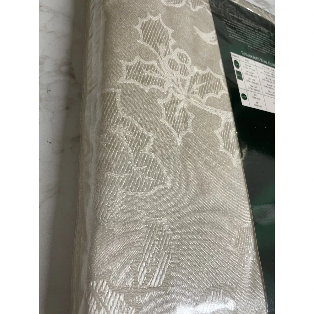 Holiday Things Cream Tablecloth Poinsettia Damask New in Package 70x104‎